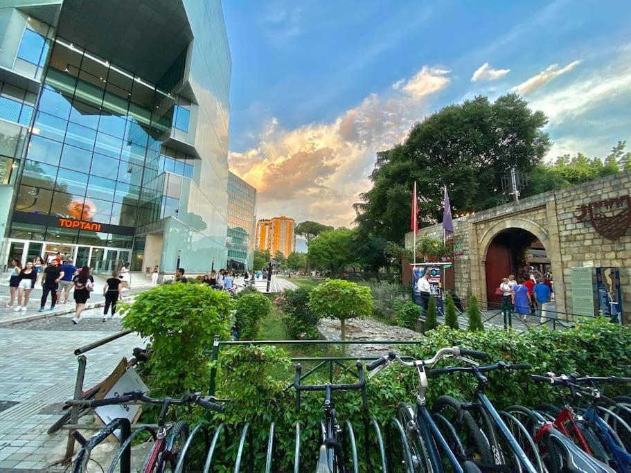 City Centre Big Art'Partment Heart Of The Capital Тирана Екстер'єр фото